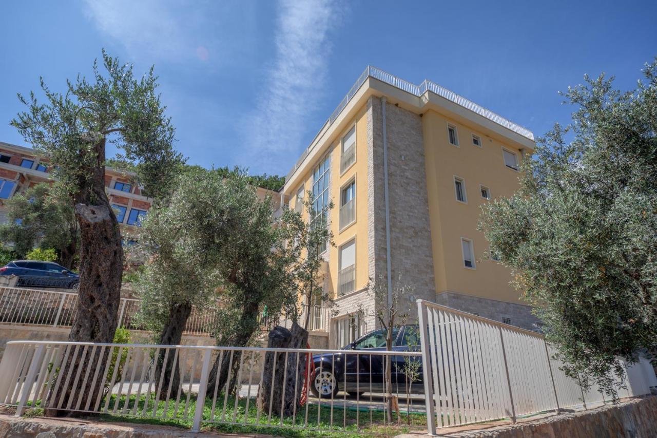 Apartments Bonazza Petrovac na moru Exterior foto